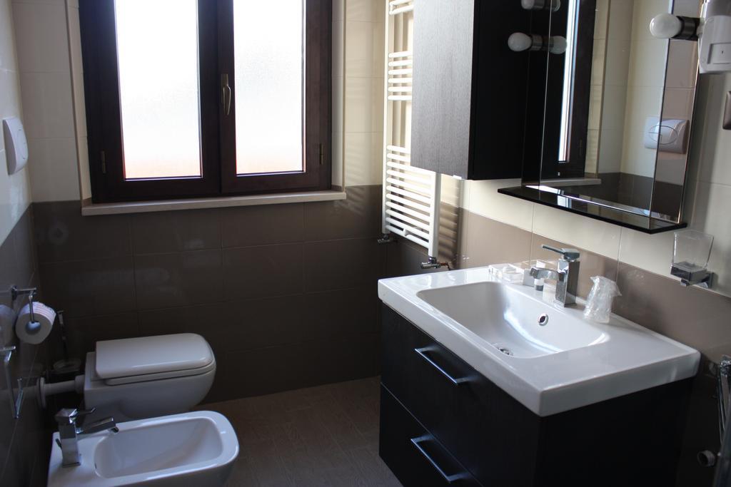 Bed&Breakfast La Perla Rosa Pescara Habitación foto